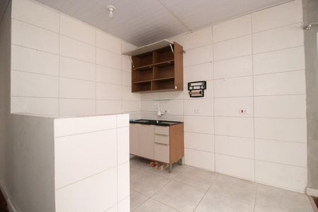 Cozinha e Área de Serviço de casa para alugar com 3 quartos, 80m² em Parolin, Curitiba