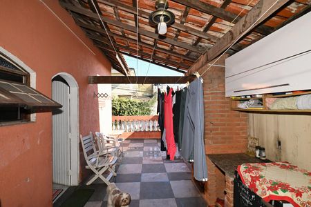 Área de Serviço  de casa à venda com 3 quartos, 224m² em Parque Maraba, Taboão da Serra