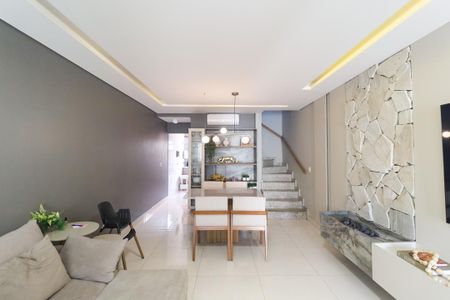 Casa à venda com 3 quartos, 119m² em Vila Medeiros, São Paulo