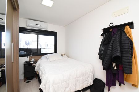 Quarto de kitnet/studio à venda com 1 quarto, 45m² em Campina do Siqueira, Curitiba