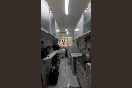 Cozinha e Área de Serviço de apartamento à venda com 2 quartos, 54m² em Vila Lutécia, Santo André