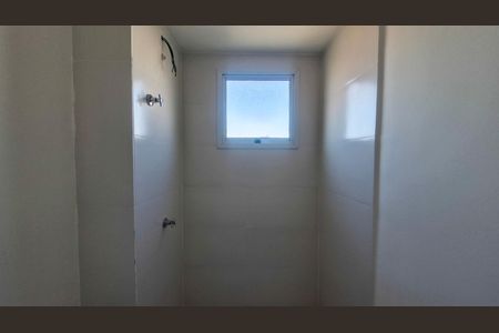 Banheiro social de apartamento à venda com 2 quartos, 38m² em Vila Marari, São Paulo