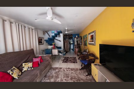 Casa de condomínio para alugar com 180m², 2 quartos e 2 vagas