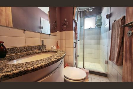 Casa de condomínio para alugar com 180m², 2 quartos e 2 vagas