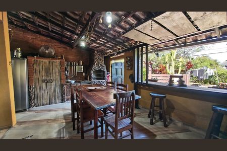 Casa de Condomínio para alugar com 2 quartos, 180m² em Vargem Grande, Rio de Janeiro