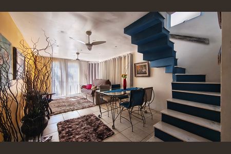 Casa de Condomínio para alugar com 2 quartos, 180m² em Vargem Grande, Rio de Janeiro