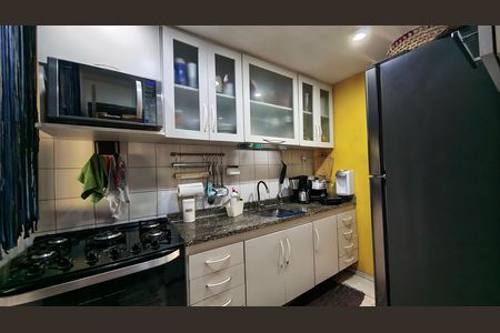 Casa de condomínio para alugar com 180m², 2 quartos e 2 vagas