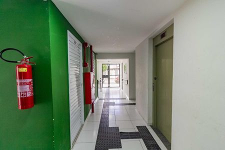 Apartamento à venda com 39m², 2 quartos e sem vaga Apartamento à venda com 39m², 2 quartos e sem vagaElevador