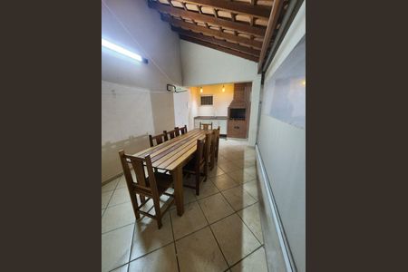 Casa à venda com 173m², 3 quartos e 2 vagas