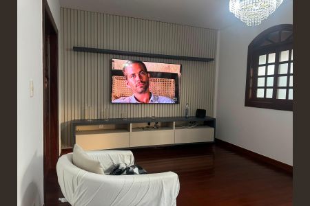 Casa para alugar com 3 quartos, 100m² em Planalto, Belo Horizonte