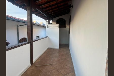 Área de serviço de casa para alugar com 3 quartos, 100m² em Planalto, Belo Horizonte