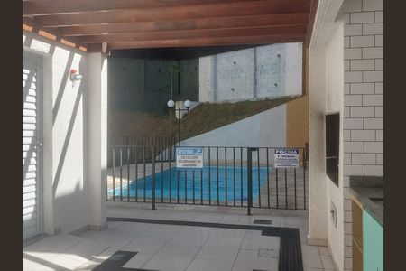 Apartamento à venda com 28m², 1 quarto e sem vaga Apartamento à venda com 28m², 1 quarto e sem vagaÁrea comum - Piscina