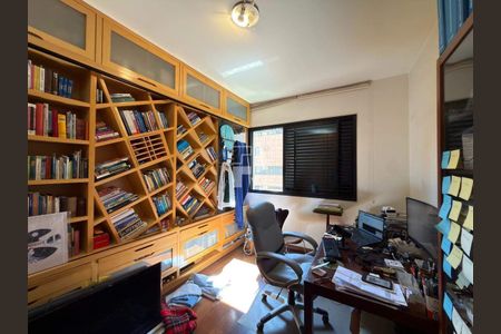 Apartamento à venda com 4 quartos, 264m² em Savassi, Belo Horizonte