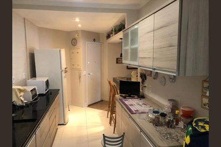 Cozinha de apartamento à venda com 3 quartos, 88m² em Botafogo, Campinas