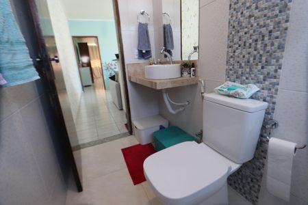 Banheiro de casa à venda com 2 quartos, 63m² em Parque Santa Madalena, São Paulo