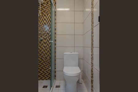 Banheiro de casa de condomínio para alugar com 3 quartos, 143m² em Vila Jerusalem, São Bernardo do Campo