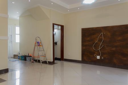 Sala de casa de condomínio para alugar com 3 quartos, 143m² em Vila Jerusalem, São Bernardo do Campo