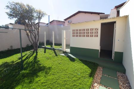 ÁREA EXTERNA FUNDOS de casa para alugar com 3 quartos, 135m² em Parque Taquaral, Campinas