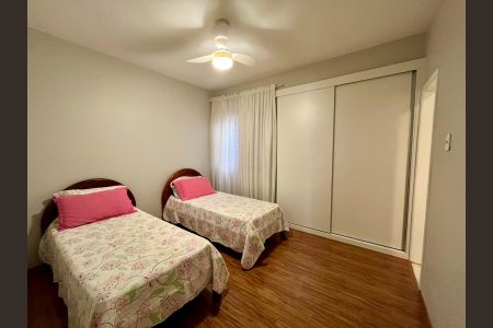Quarto de apartamento à venda com 3 quartos, 110m² em Coracao de Jesus, Belo Horizonte