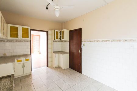Cozinha e Área de Serviço de apartamento para alugar com 2 quartos, 65m² em Centro, Canoas