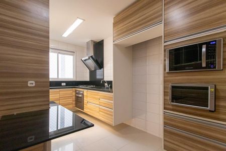 Apartamento para alugar com 103m², 3 quartos e 2 vagas Apartamento para alugar com 103m², 3 quartos e 2 vagasCozinha - Armários