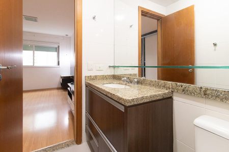 Banheiro da Suíte de apartamento para alugar com 3 quartos, 103m² em Campina do Siqueira, Curitiba