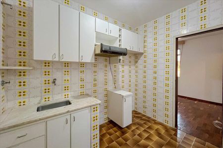 Cozinha de apartamento para alugar com 2 quartos, 90m² em São Lucas, Belo Horizonte