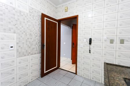 cozinha de apartamento para alugar com 3 quartos, 85m² em Parque Albina, Taboão da Serra