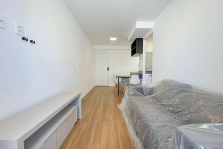 Sala de casa de condomínio para alugar com 1 quarto, 34m² em Km 18, Osasco