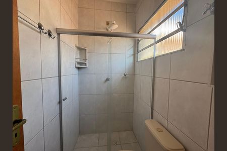 Banheiro de kitnet/studio para alugar com 1 quarto, 14m² em Presidente Altino, Osasco