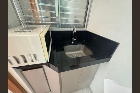 Cozinha de kitnet/studio para alugar com 1 quarto, 14m² em Presidente Altino, Osasco
