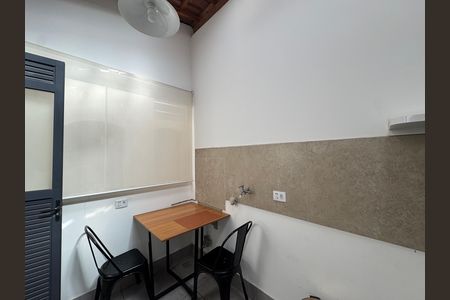 Área comum - Cozinha coletiva de kitnet/studio para alugar com 1 quarto, 15m² em Presidente Altino, Osasco