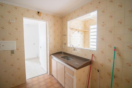 COZINHA de apartamento para alugar com 2 quartos, 96m² em Vila Amélia, São Paulo