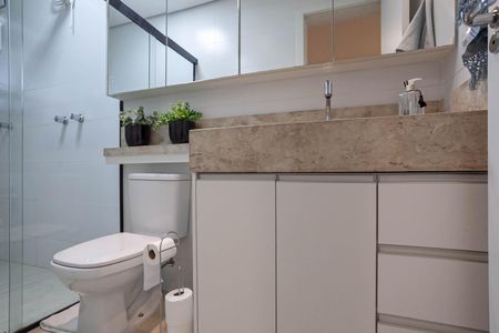Apartamento à venda com 119m², 3 quartos e 3 vagas Apartamento à venda com 119m², 3 quartos e 3 vagasBanheiro da suíte