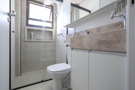 Apartamento à venda com 119m², 3 quartos e 3 vagas Apartamento à venda com 119m², 3 quartos e 3 vagasBanheiro social