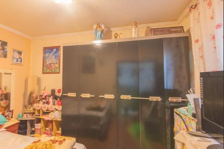 Casa à venda com 378m², 3 quartos e 3 vagas Casa à venda com 378m², 3 quartos e 3 vagasQuarto 1