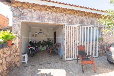 Casa à venda com 378m², 3 quartos e 3 vagas Casa à venda com 378m², 3 quartos e 3 vagasGaragem