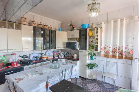 Casa à venda com 378m², 3 quartos e 3 vagas Casa à venda com 378m², 3 quartos e 3 vagasCozinha