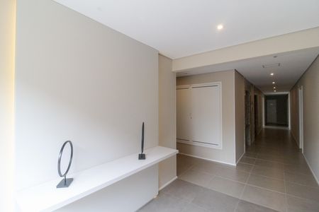 Hall de entrada de apartamento para alugar com 1 quarto, 29m² em Jardim da Gloria, São Paulo