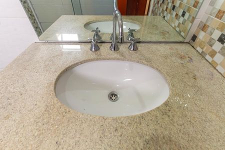 Casa de condomínio para alugar com 147m², 3 quartos e 1 vaga Casa de condomínio para alugar com 147m², 3 quartos e 1 vagaBanheiro da Suíte