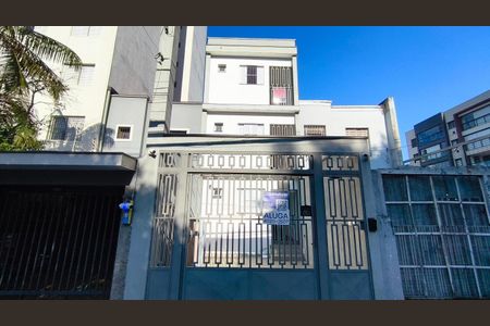 Fachada + Plaquinha de kitnet/studio para alugar com 1 quarto, 22m² em Vila Mariana, São Paulo
