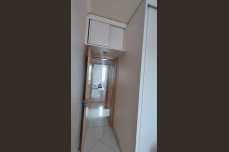 Corredor de apartamento para alugar com 3 quartos, 95m² em Novo Eldorado, Contagem