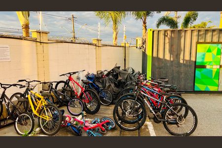 Área comum - Bicicletário de apartamento para alugar com 2 quartos, 40m² em Jardim Santa Ines Iii, São José dos Campos