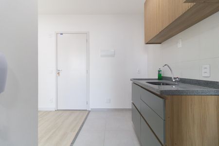 Cozinha  de apartamento à venda com 2 quartos, 42m² em Vila Vermelha, São Paulo