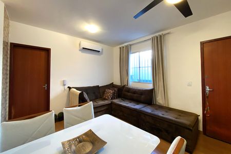 Sala de apartamento à venda com 2 quartos, 42m² em Horto, Belo Horizonte