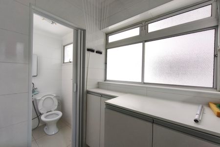 Apartamento para alugar com 78m², 2 quartos e 1 vaga Apartamento para alugar com 78m², 2 quartos e 1 vagaBanheiro de serviço