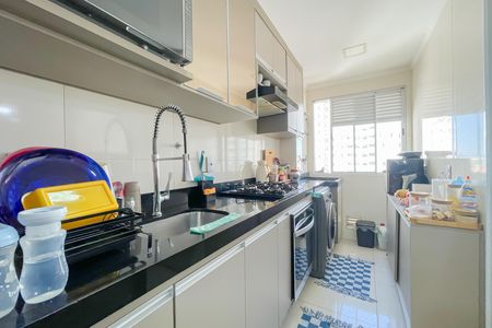 Apartamento à venda com 60m², 3 quartos e 1 vaga Apartamento à venda com 60m², 3 quartos e 1 vagaCozinha e Área de Serviço