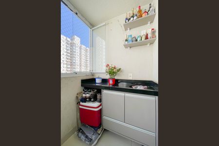 Sacada de apartamento à venda com 3 quartos, 60m² em Conceicao, Osasco