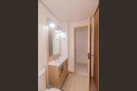 Banheiro de apartamento para alugar com 2 quartos, 75m² em Centro Histórico, Porto Alegre