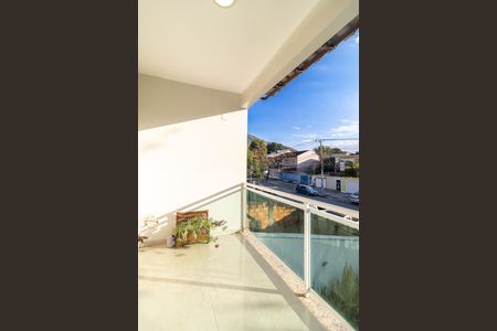 Varanda de casa para alugar com 3 quartos, 240m² em Bangu, Rio de Janeiro
